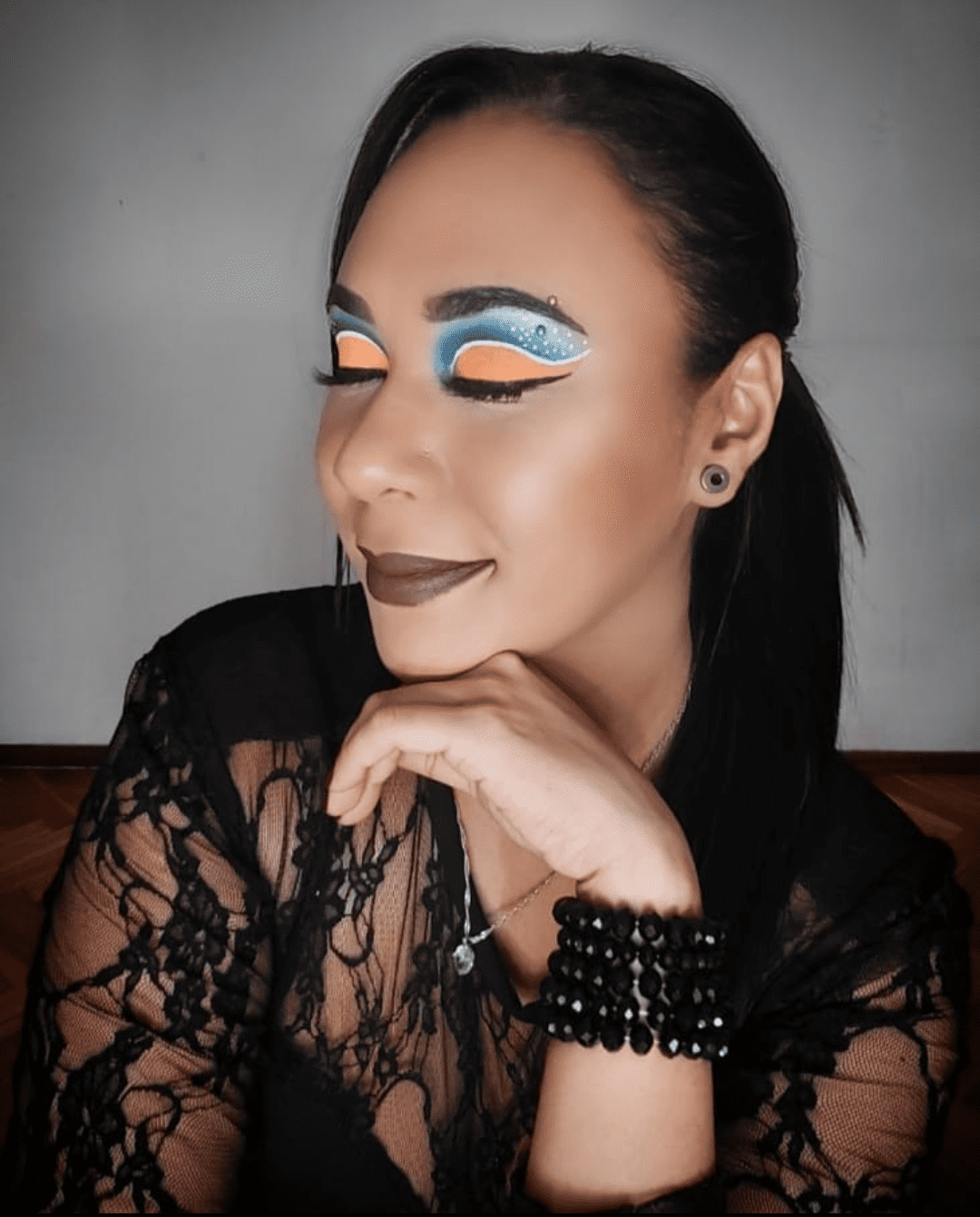 Maquillaje tonos neon