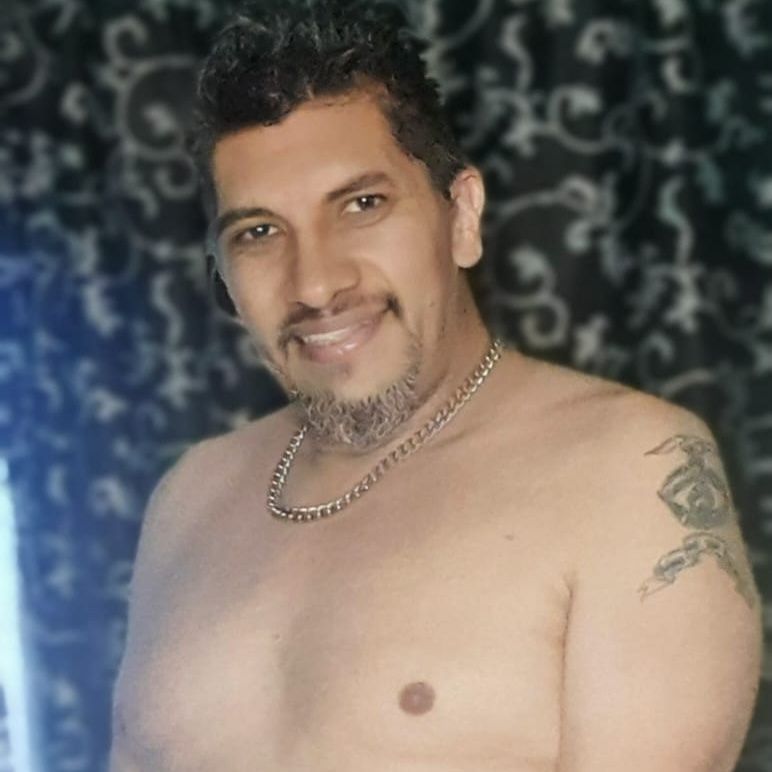 Hola 😘